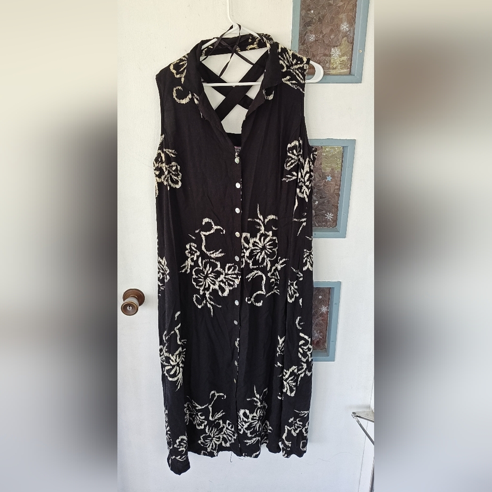 Vintage Premier International Black and White Cut-Out Maxi Dress